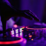 Hoe kies je de beste DJ controller voor beginners en gevorderde DJ’s