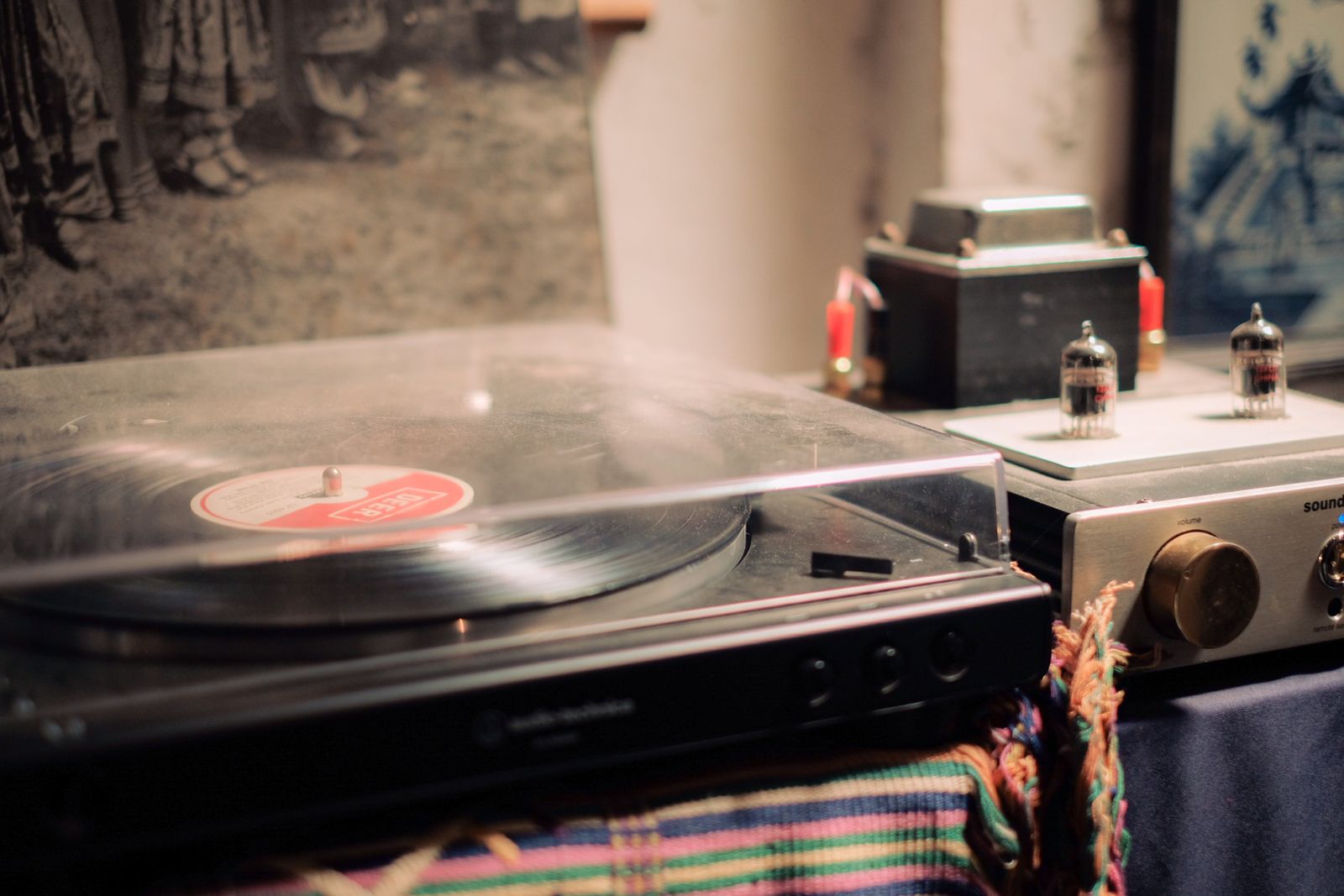 Denon platenspeler kopen: DP-29F, DP-300F en de juiste versterker